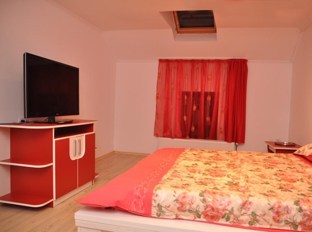 Pensiunea Brancoveneasca Campulung Zimmer foto